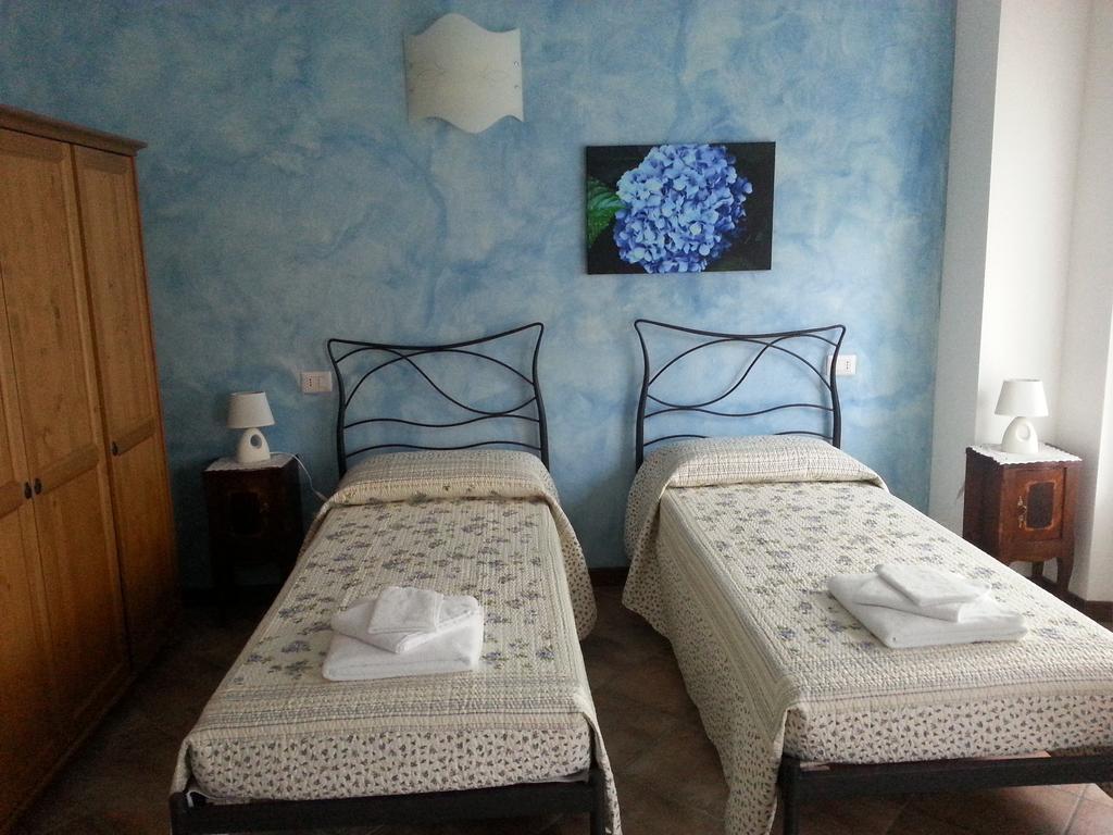 بافينو B&B Il Feriolo الغرفة الصورة